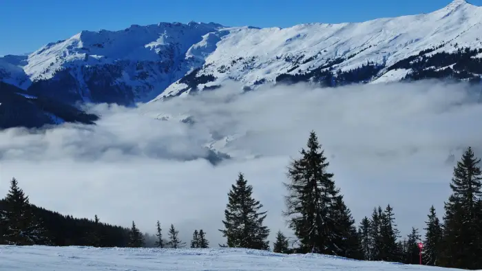Austria - Kanzelhohe - ob�z snowboardowy