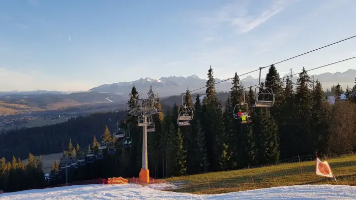 Korbiel�w - ob�z narciarski