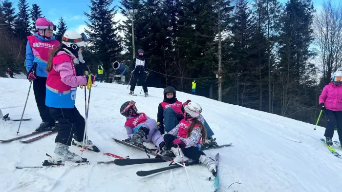 Korbiel�w - ob�z narciarski