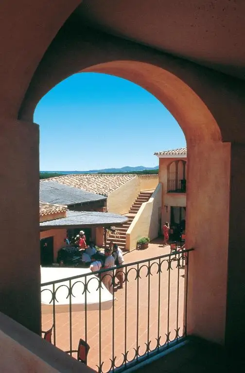 ob�z m�odzie�owy W�ochy  -  Sardynia - Almatur