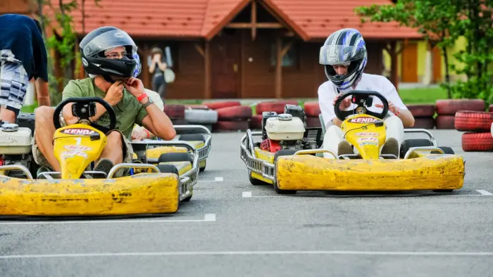 Borek - ob�z kartingowy