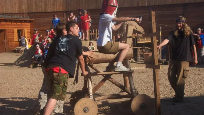 Byczyna - ob�z paintballowy