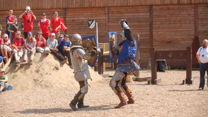 Byczyna - ob�z rycerski