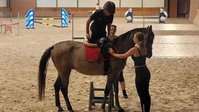 Zakrz�w - kurs jazdy konnej SPORT - Camp Sportowy