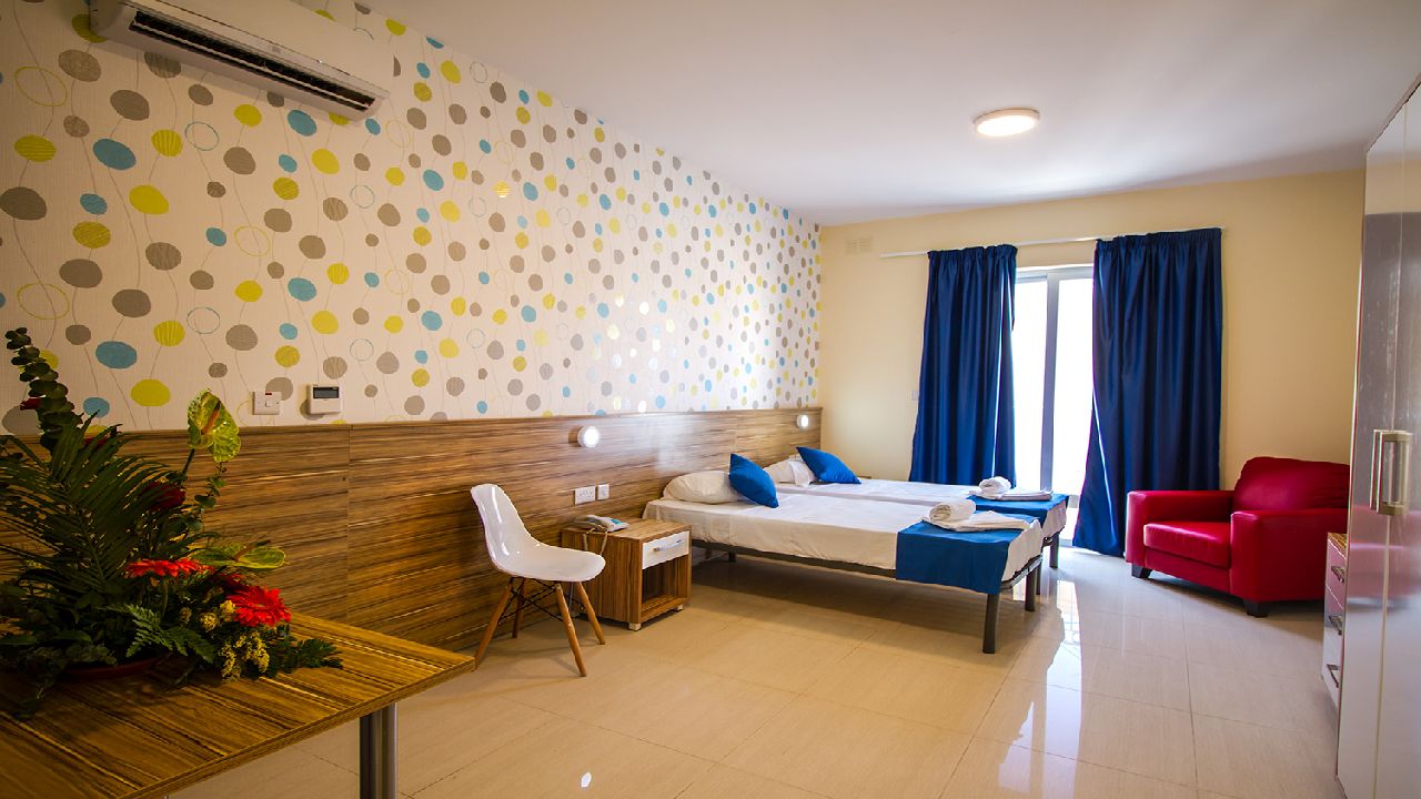 Malta - Gzira - obz rekreacyjny z jzykiem angielskim
