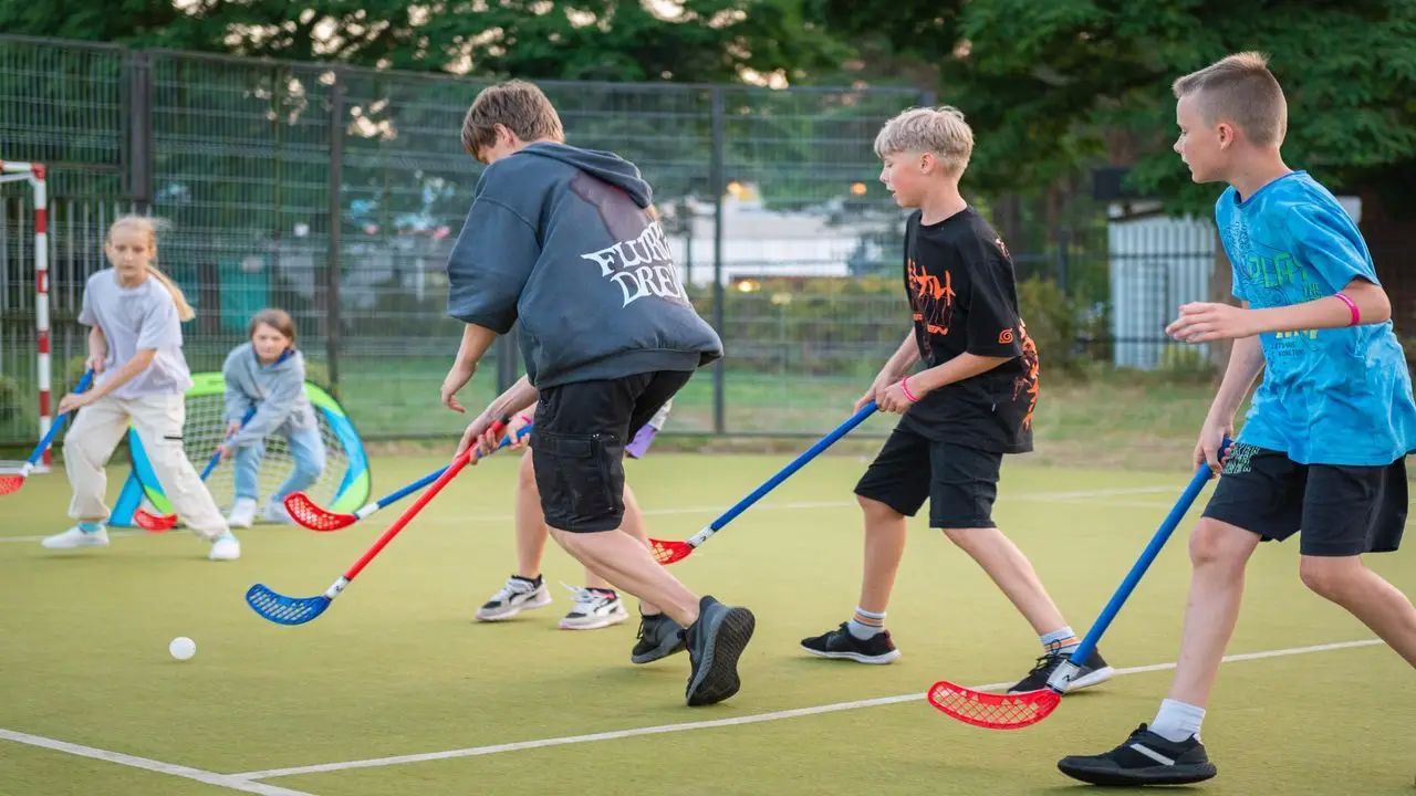 �azy - kolonia - Poszukiwacze Skarb�w