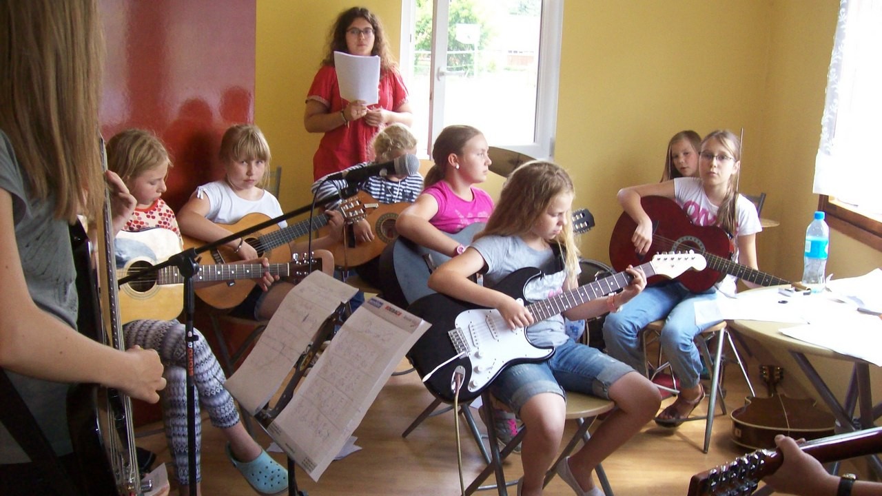 Zbros�awice - ob�z muzyczno-konny